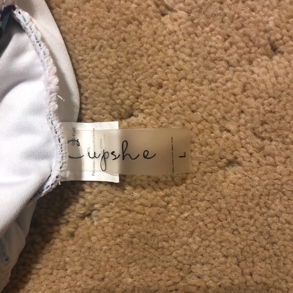 Cupshe Pale Pink High Neck Open Back Cropped Swim Top w Succulent Plant Pattern - Picture 3 of 3